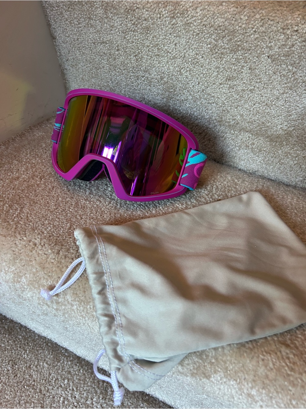 Giro Pink Mirrored Lens Ski/Snowboard Goggles